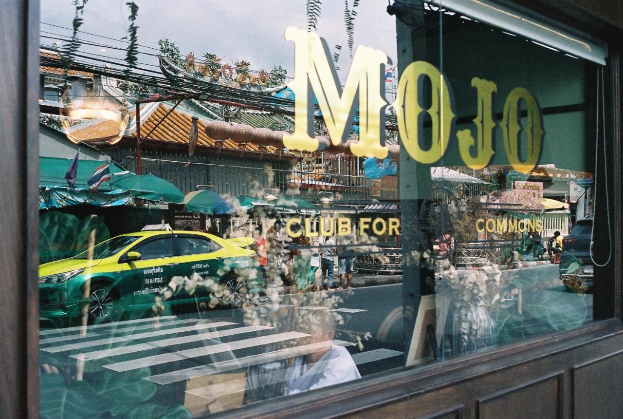 Hotel Mojo Old Town Phranakorn Bangkok Exterior foto